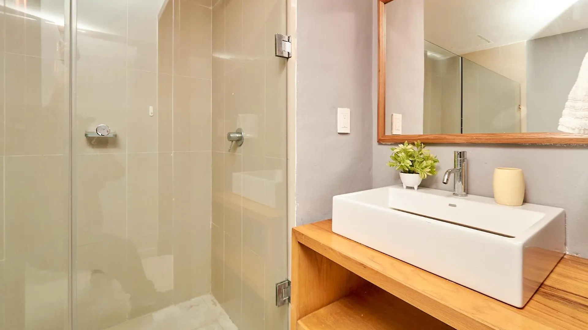 Tranquil Stay With Pool Private Terrace And Bbq Playa del Carmen