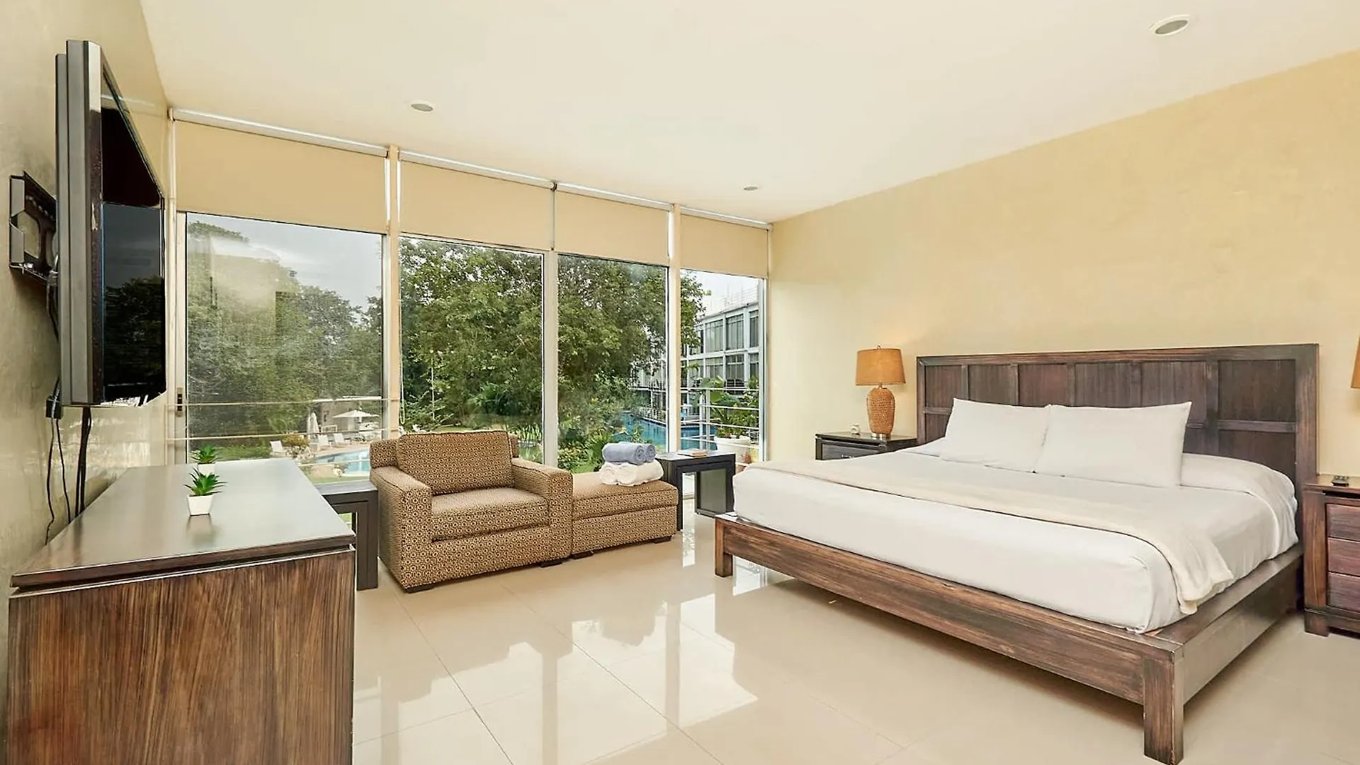 Tranquil Stay With Pool Private Terrace And Bbq Playa del Carmen Mexico