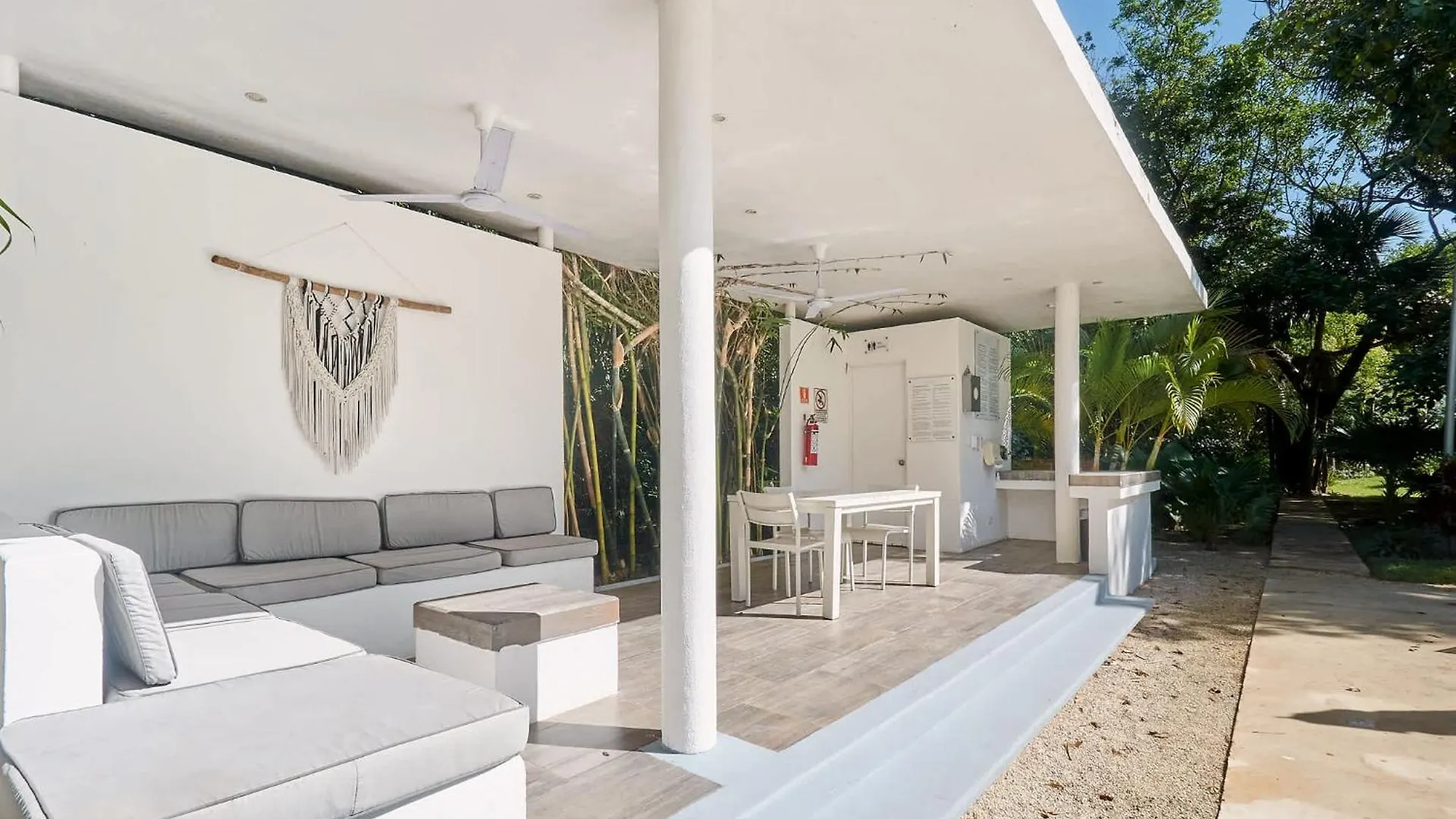 Tranquil Stay With Pool Private Terrace And Bbq Playa del Carmen Apartment